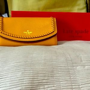 Kate Spade wallet - gently used like new
